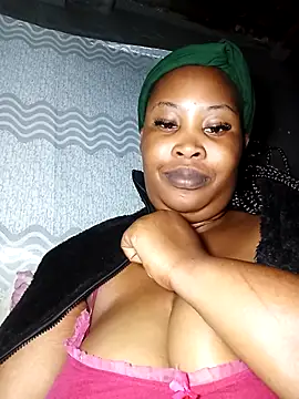 OCEANSQUITERXXX webcam