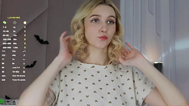 SaraHearts webcam