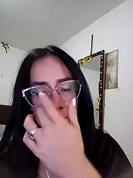 YaraDuartee webcam