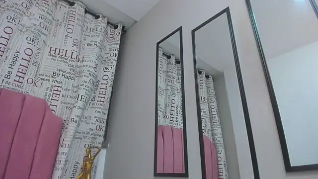 Zoe_Blond webcam