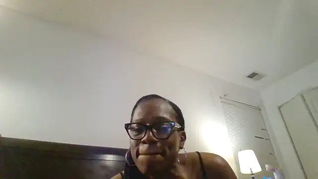 SweetCandy85 webcam