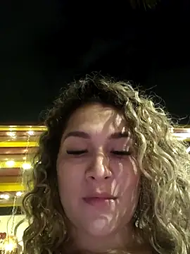 Sara_smiiith211 webcam
