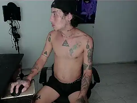 patrik_tattoo_ webcam