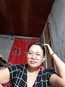 Everleigh_mom webcam