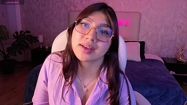 zoe_capeli webcam