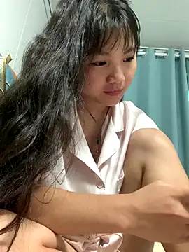 Emlyly-18 webcam