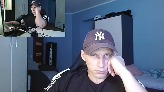 PoliglotJoe webcam