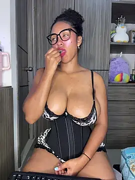 Mia_sweet80 webcam