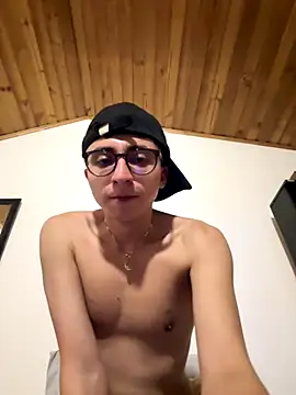 CamiRojas_boy webcam