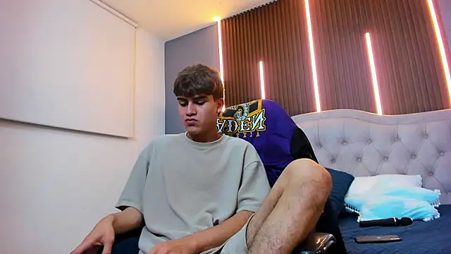 Tommy18__ webcam