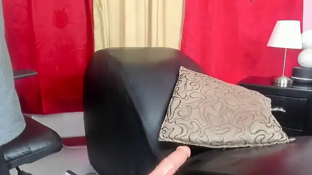Strella_ferrera webcam