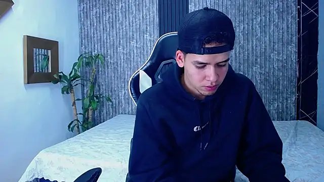 Mike_0233_ webcam