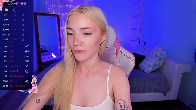 AnyaTaylor_ webcam