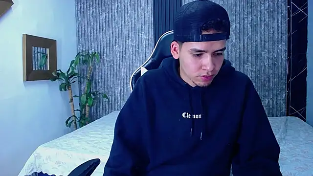 Mike_0233_ webcam