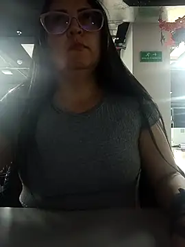 Monserratizzy webcam