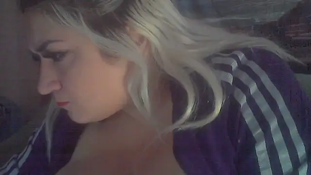 DianaCream webcam