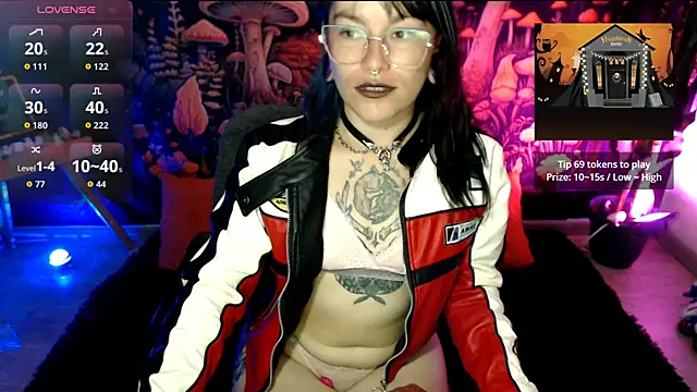 LunaBunny8 webcam