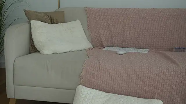 adisson_fox webcam