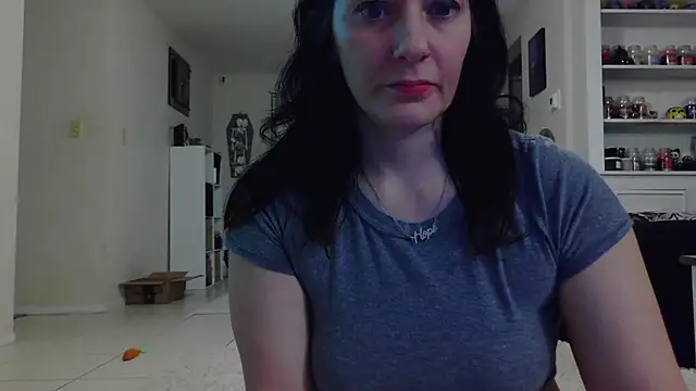 xxxCRYSTALxxx webcam
