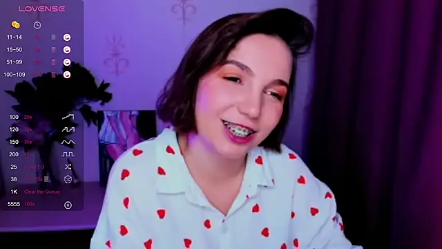 KindHazelHere_ webcam