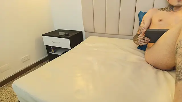 RavenandCody webcam