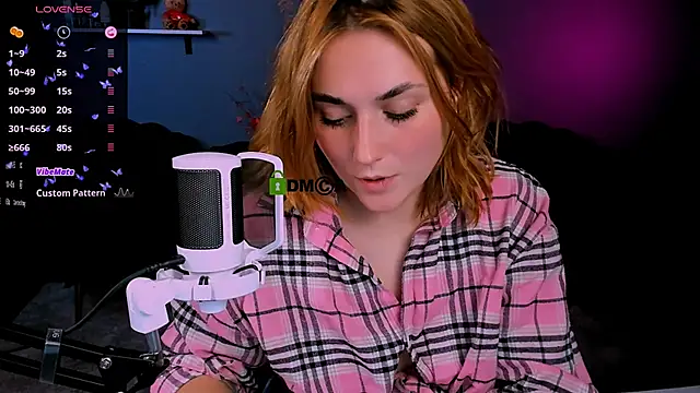 casey_meow_ webcam
