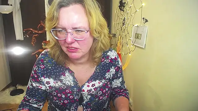 vestawoody (F milf) - wild dance