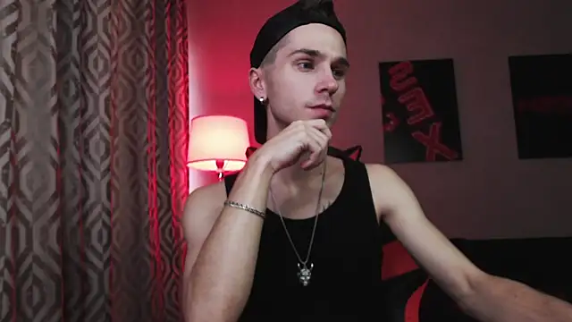 Joseph__Quinn webcam