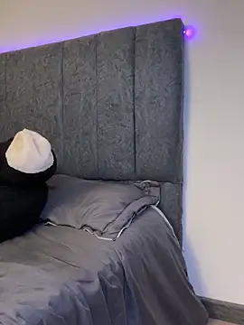 Dirty-Bunnyyy webcam