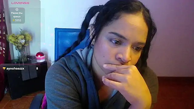 Sara_cute92 webcam