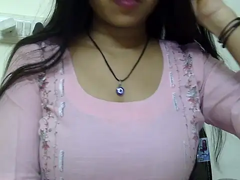 Bold_rashmika webcam