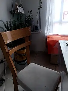 LaraCaliente webcam