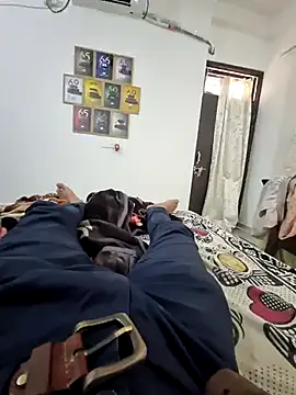 YoursThickDick webcam