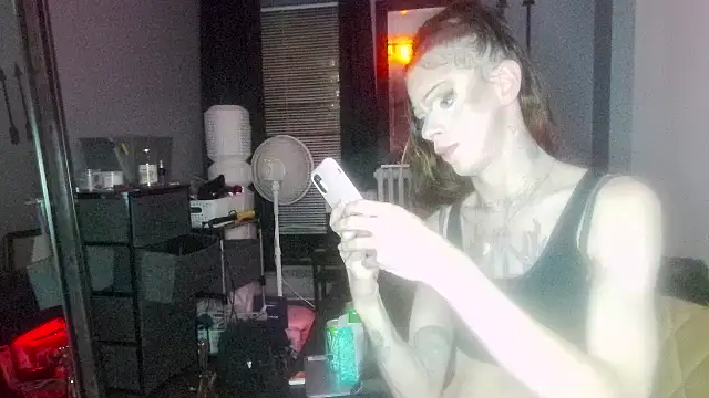 kameronversace webcam
