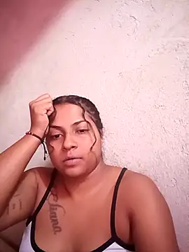 Giselabrunette25 webcam