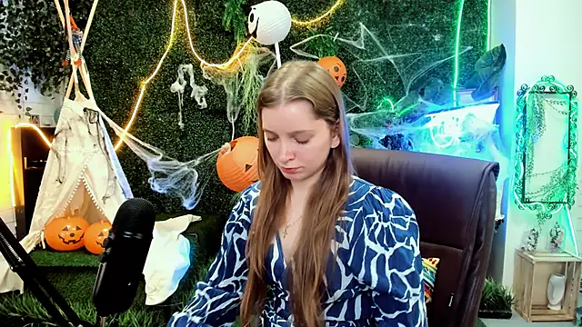 MayaSinabon webcam