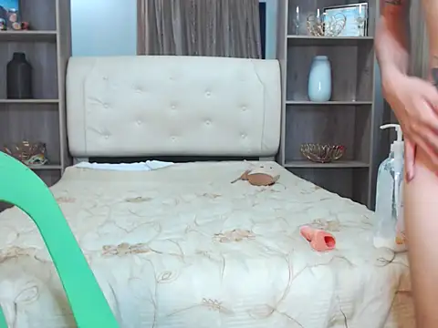 naughtyhotchin webcam