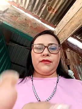 Dirty-Momm-Divorced-Hot