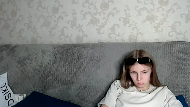 HitGyrl webcam