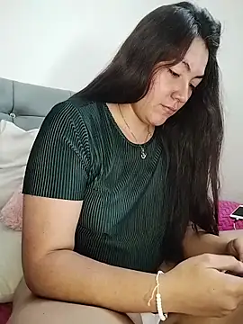 katha_steele_