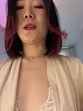 AikoYamada webcam
