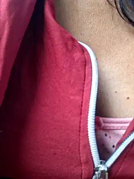 Priya_Bong webcam