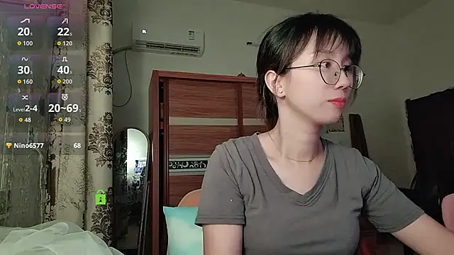 Lili_666 webcam