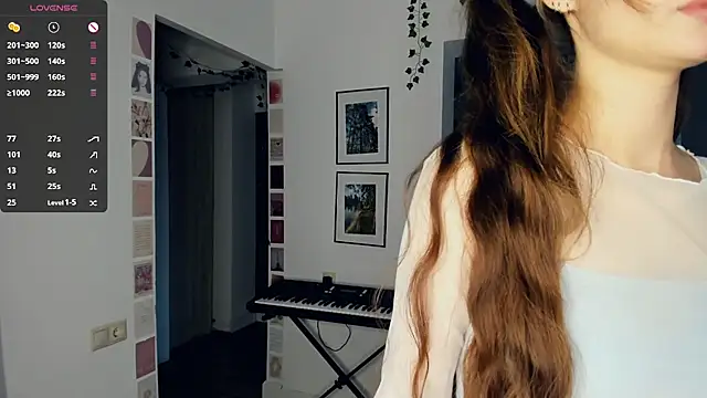 lovelyalivia webcam
