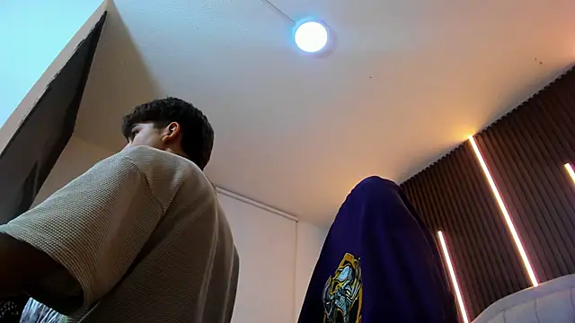 Tommy18__ webcam
