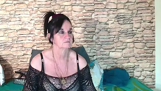 LuciousGrace webcam