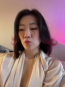 AikoYamada webcam