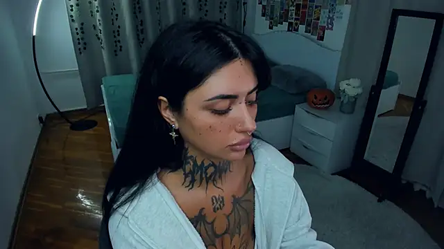 CharimgSabrina webcam