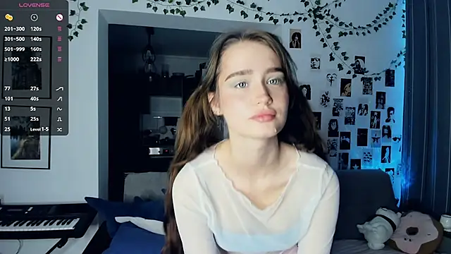 lovelyalivia webcam
