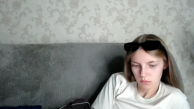 HitGyrl webcam